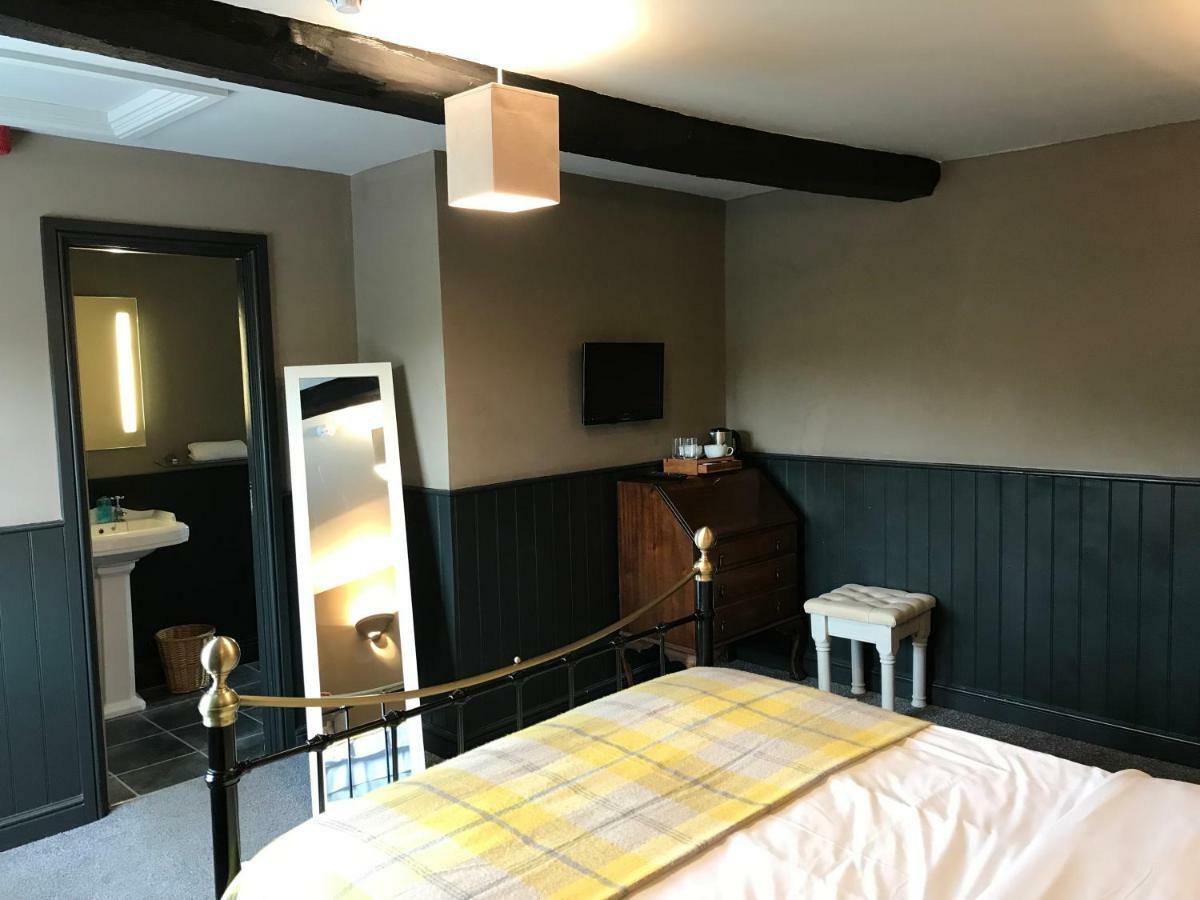 The Angel Inn 워민스터 외부 사진